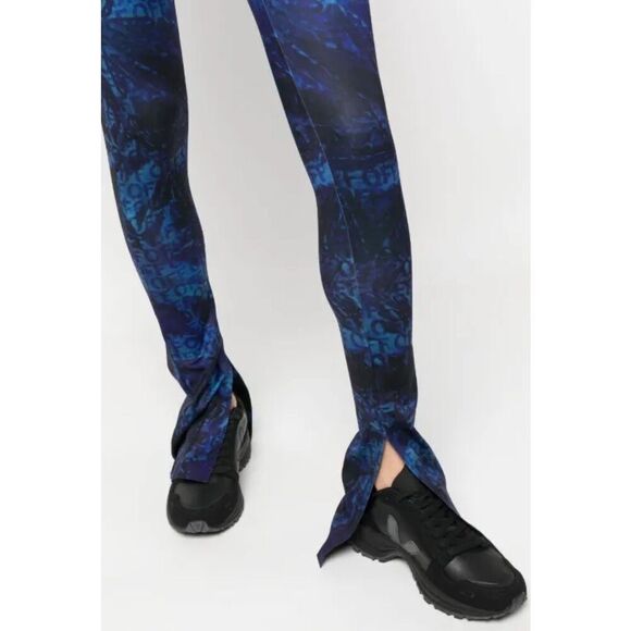 Off-White all-over logo-print flared trousers NWT Size Medium - Picture 5 of 12